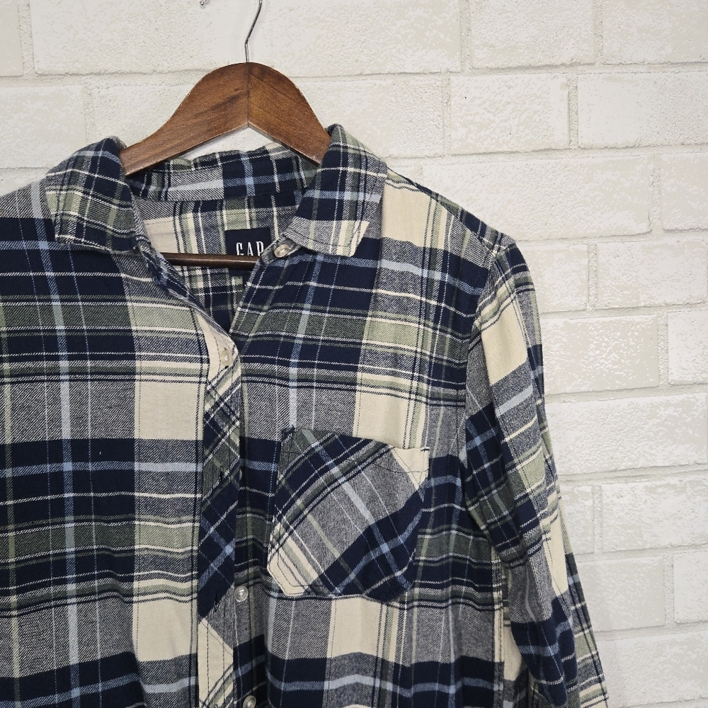 GAP flannel button down - Picture 2 of 11